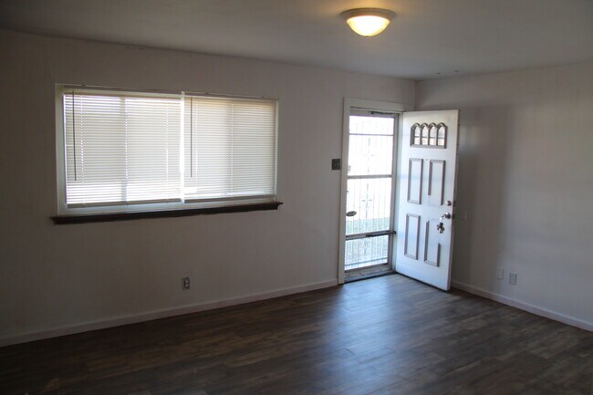 Foto del edificio - 1416 Plaza Pl