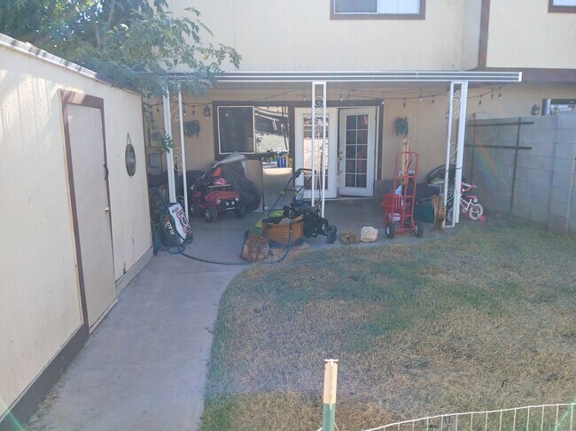 Building Photo - 6114 N 30th Ave