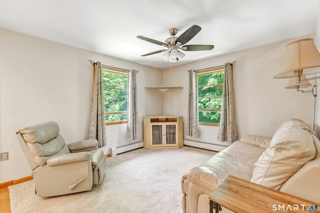 Building Photo - 5 Saxony Dr