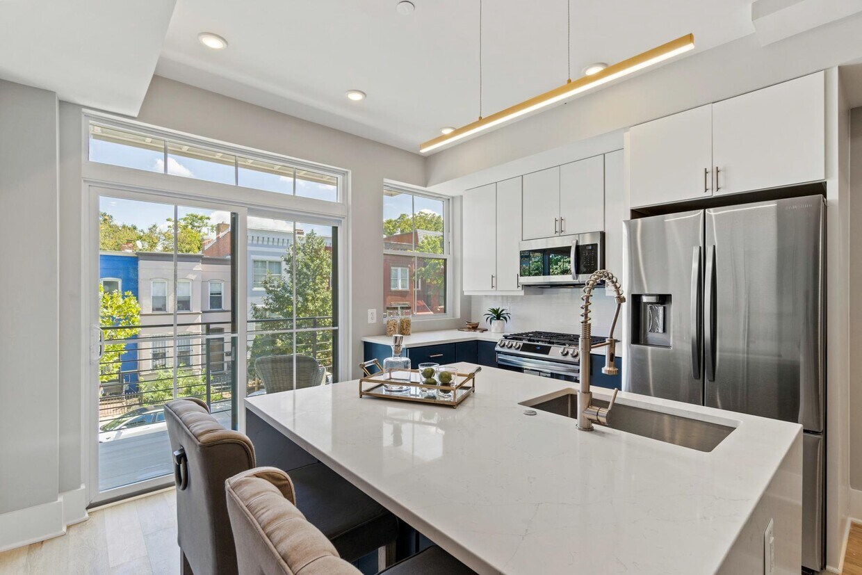 Primary Photo - 1640 4th St NW