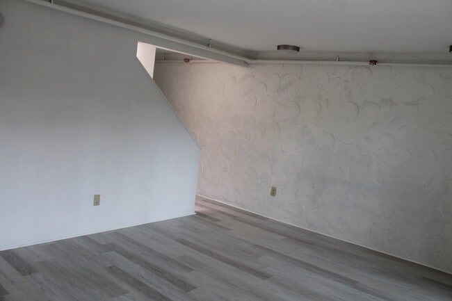 Building Photo - 257 E Nittany Ave