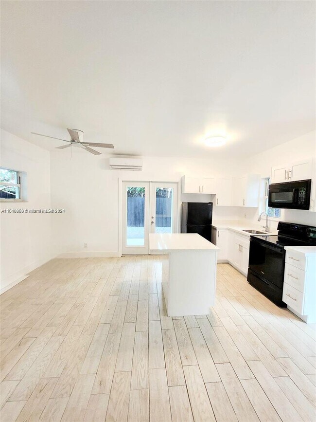 Foto del edificio - 261 NW 50th St
