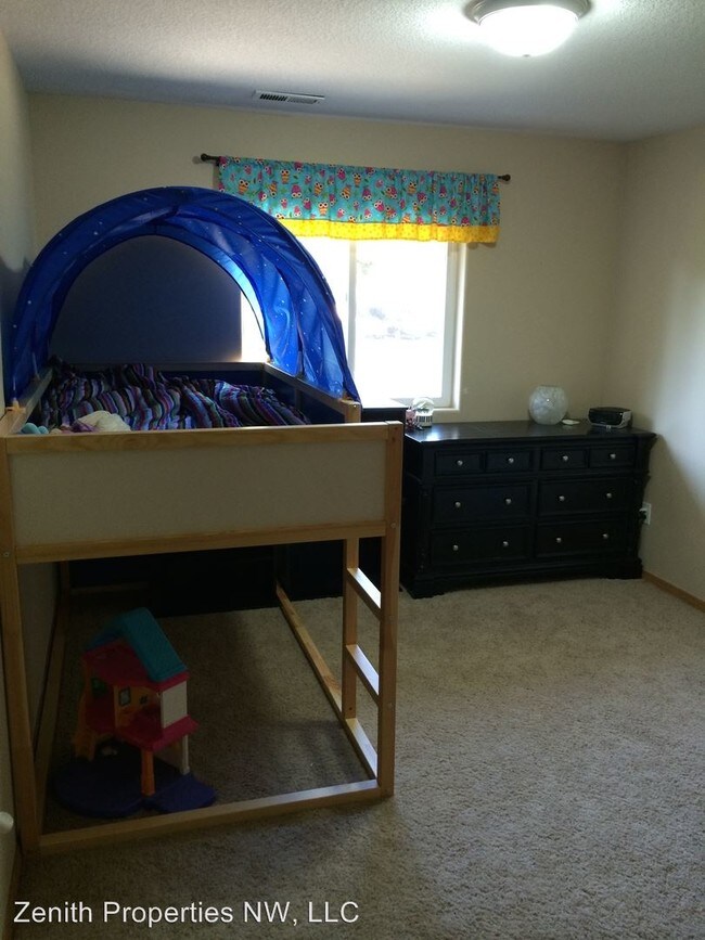 Foto del edificio - 8200 NE Snowberry Loop