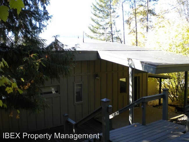 Building Photo - 1816 Lacy Ln