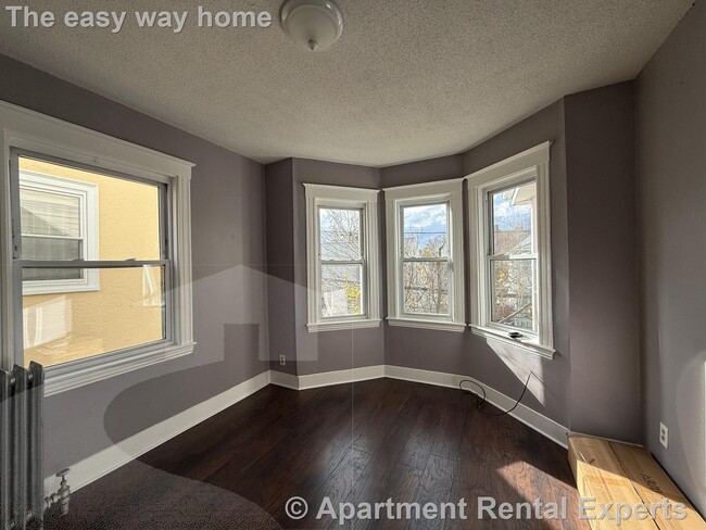 Building Photo - Cambridge/North Cambridge 3 Bedroom - In U...