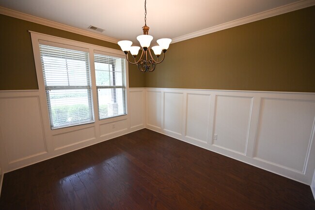Building Photo - 2050 Covey Dr