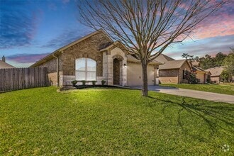 Building Photo - 18115 Van Berkel Ln