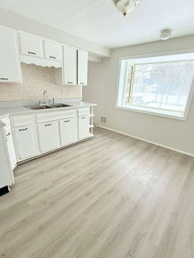 Building Photo - Nice 2BD/1.5BA Single Family Home in Penn Hills