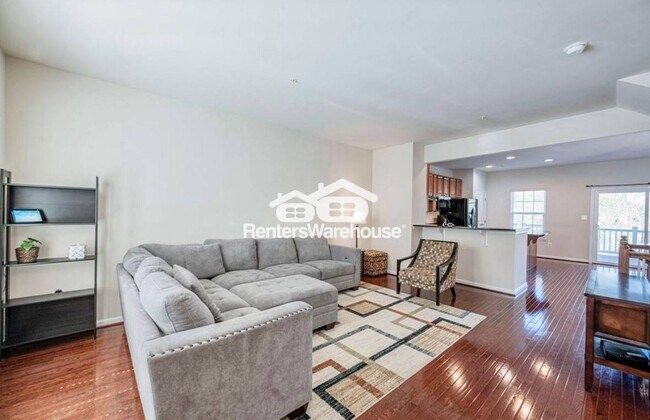 Foto del edificio - 9414 Paragon Ct