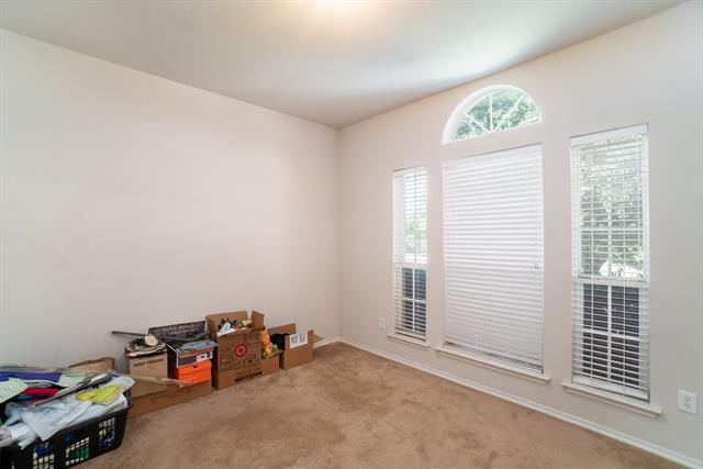 Building Photo - 1212 Sweetwater Dr