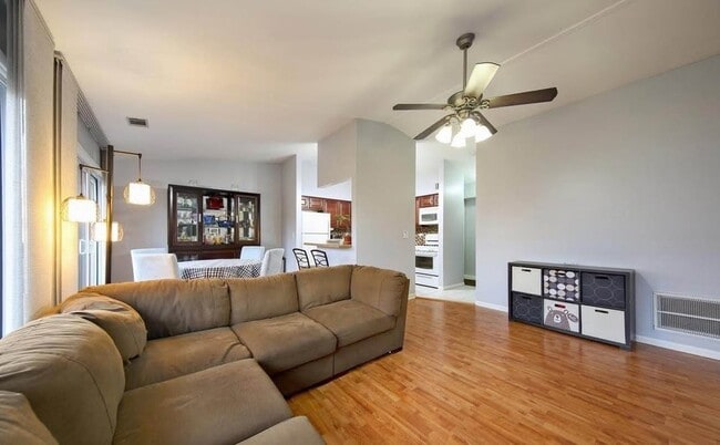 Building Photo - 1335 Gifford Ct