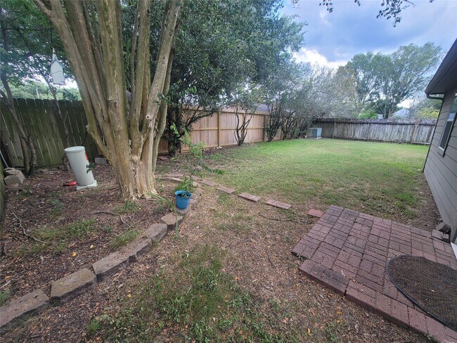 Foto del edificio - 22715 Braken Manor Ln