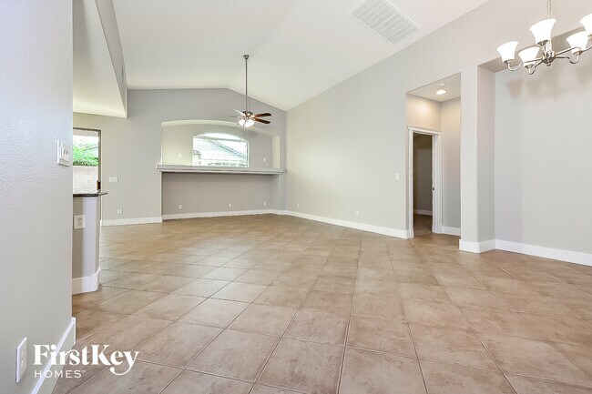 Foto del edificio - 3840 Bowers Hollow Ave