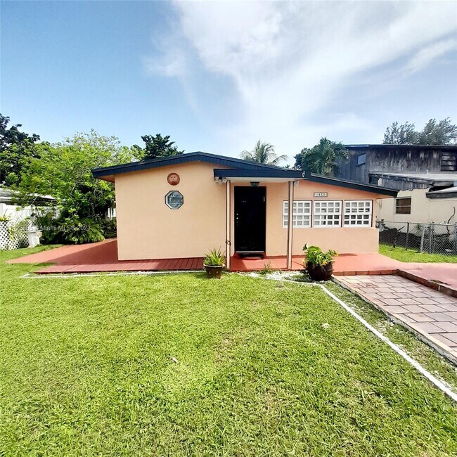Foto del edificio - 1830 NE 175th St