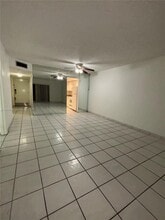 Building Photo - 13701 Kendale Lakes Cir