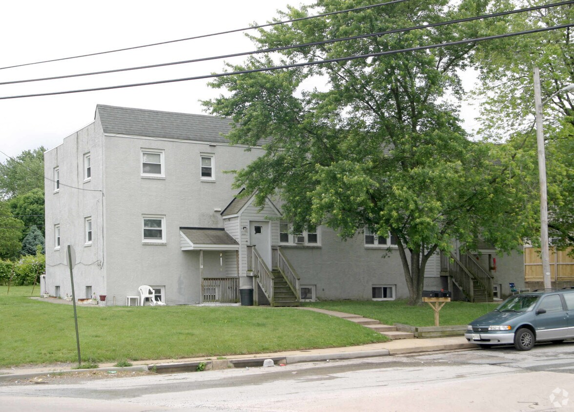 Foto del edificio - 3201-3203 Lily Ave