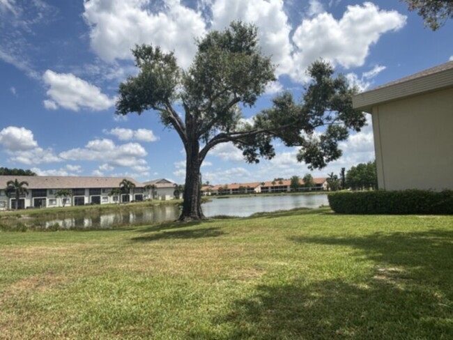 Building Photo - Gorgeous 2BR/1BA Condo in Cross Creek  Gol...
