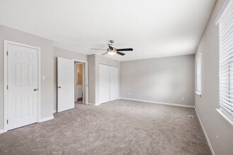 Building Photo - Woodland Creek Townhomes and Apartments