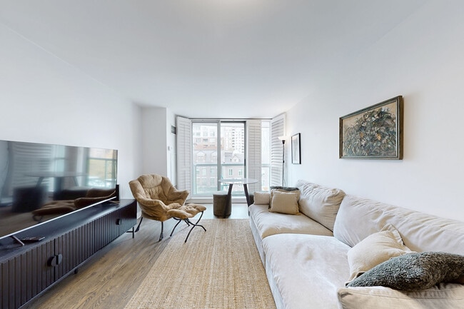 Photo du bâtiment - 109 Front St E