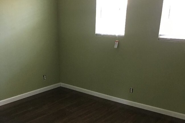 Bedroom , 17123 Chatsworth St