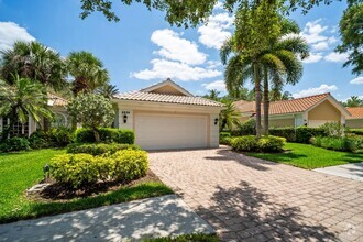 Building Photo - 5938 Bermuda Ln