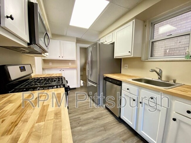 Building Photo - 107 Elmont St