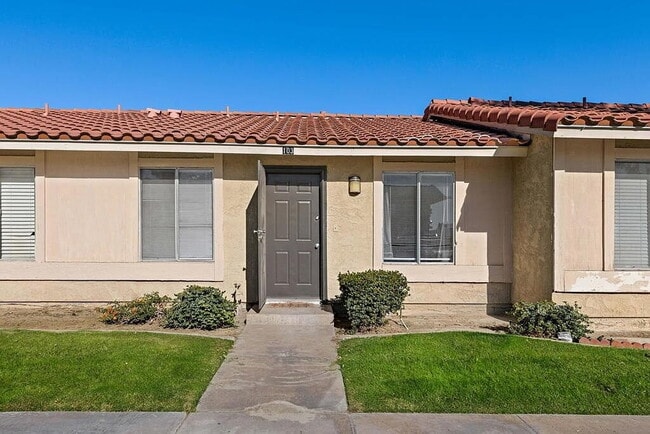 Building Photo - 2 Bedrooms Condo for Rent Available May 19...