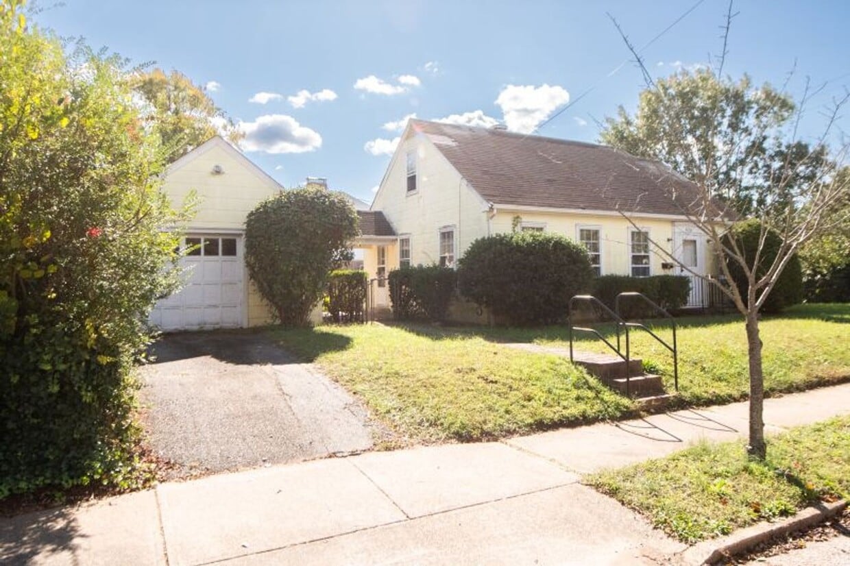 Foto principal - Move In Ready in Downtown!