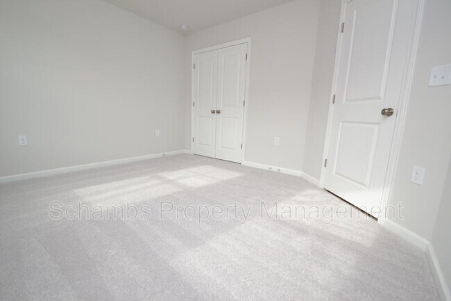 Building Photo - 1860 Woodall Crest Dr