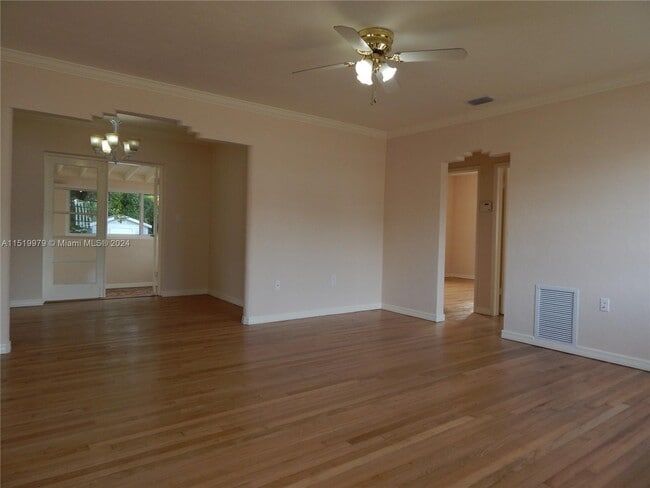 Building Photo - 1841 SW 37th Ave