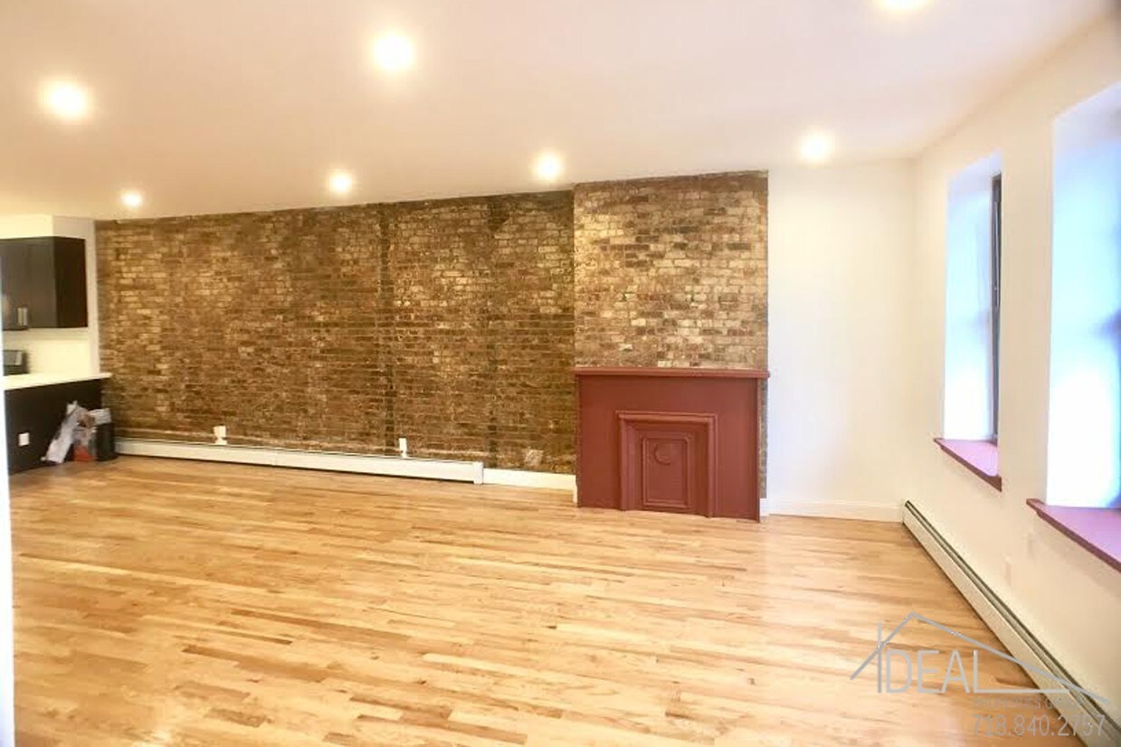 Primary Photo - 1215 bedford ave