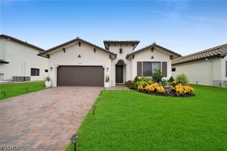 Building Photo - 5043 Ofanto Ln