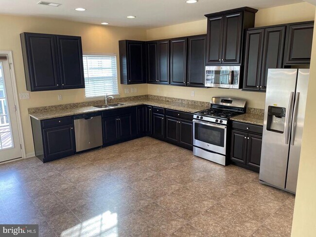 Foto del edificio - 1255 Madison Ln