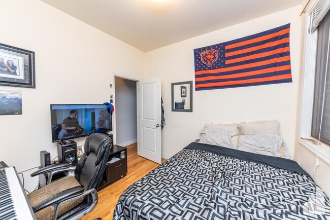 Foto del edificio - 1 bedroom in Chicago IL 60613