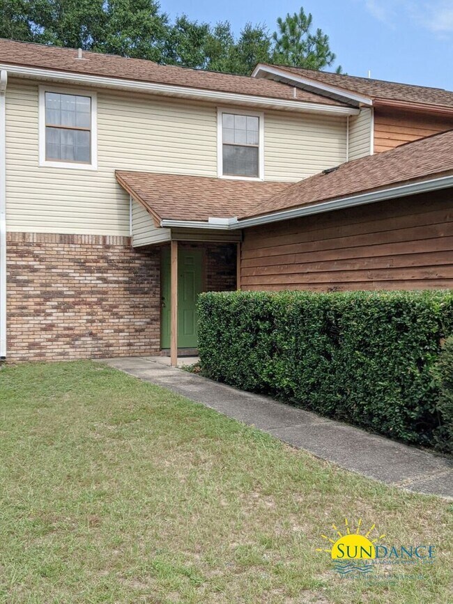 Foto del edificio - Move-in ready 2 Story Townhouse in Crestview!