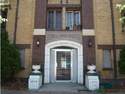 Building Photo 2 - Charleston