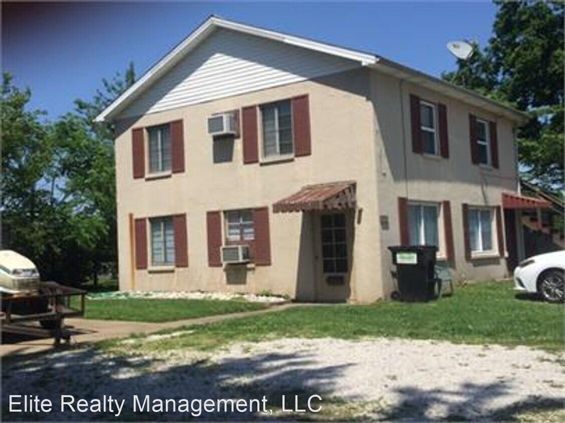 Primary Photo - Studio, 1 bath House - 703 1/2 East 25th S...