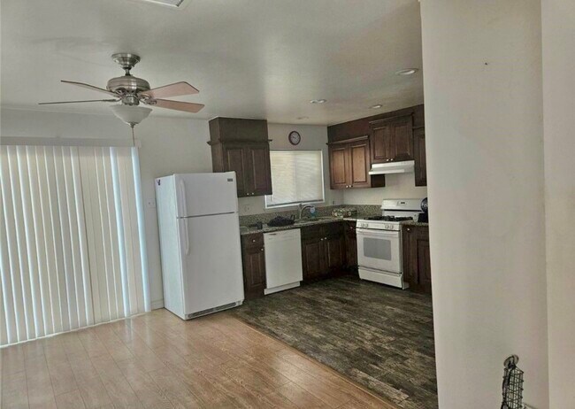 Building Photo - 1213 Kay Ct