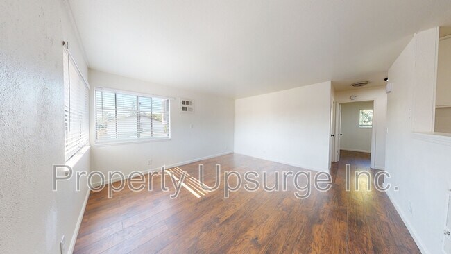Foto del edificio - 2790 Irwin Rd