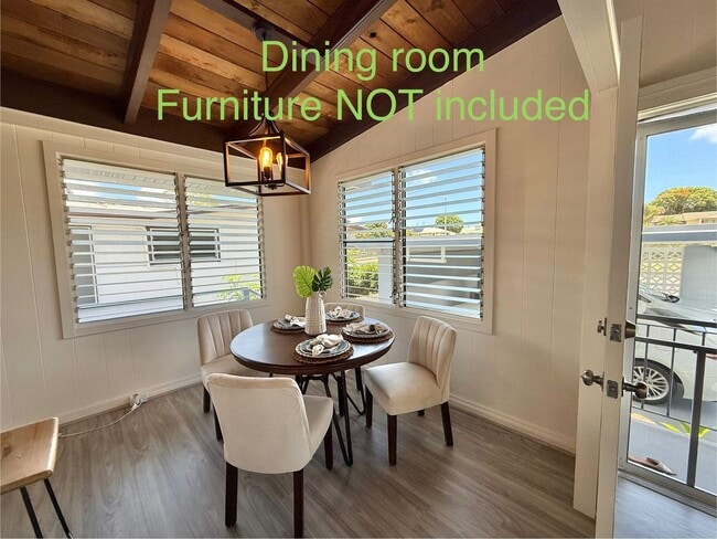 Building Photo - Modern two story Kaimuki home - all new ki...