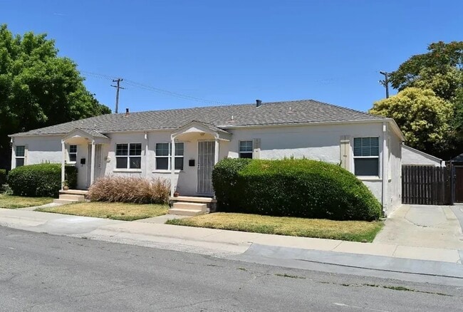 Building Photo - 3403 V St