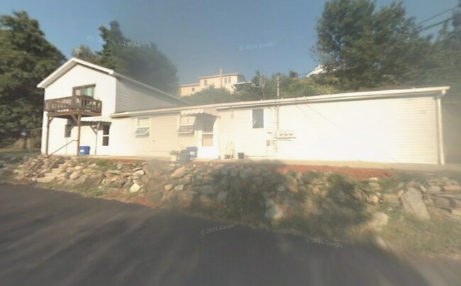 Building Photo - 135 8th St