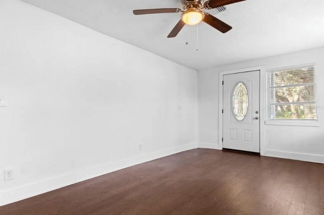 Foto del edificio - 8917 N Willow Ave