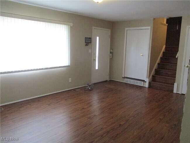 Foto del edificio - 6566 Glenallen Ave