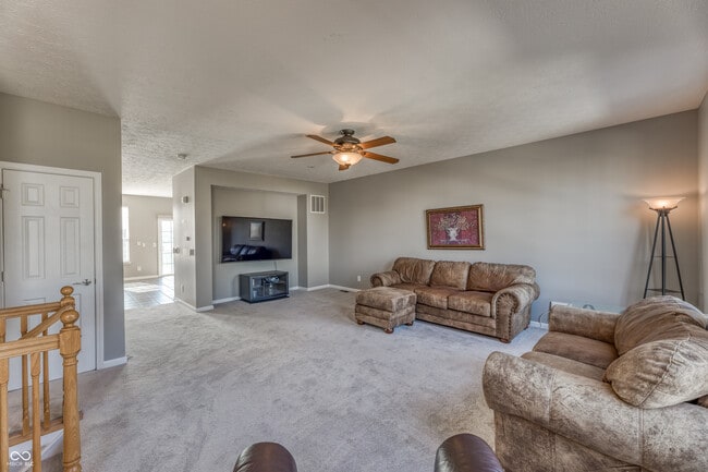 Building Photo - 5583 Trammel Ct