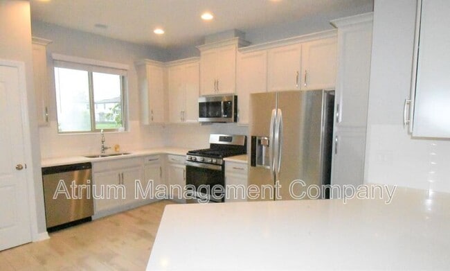 Foto del edificio - 401 Evertree Loop