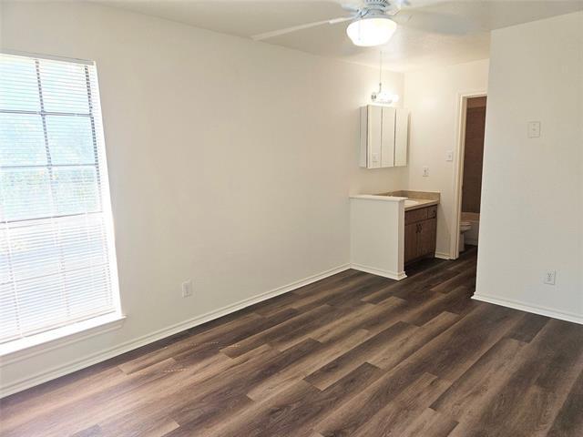 Foto del edificio - 508 E Denton Dr