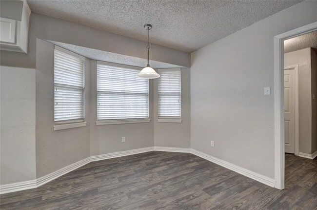 Building Photo - 757 Aspen Ct