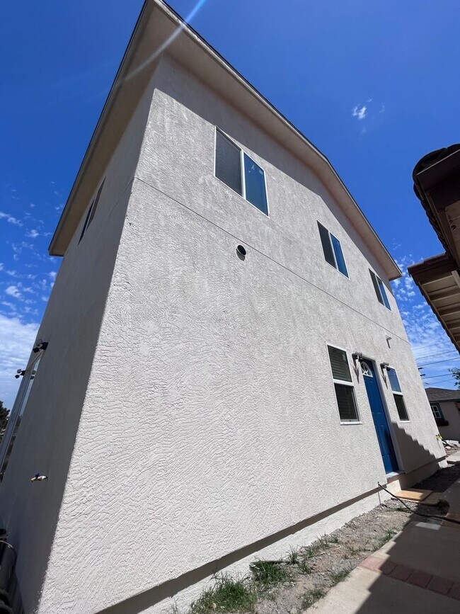 Building Photo - 5215-5217 Catoctin Dr