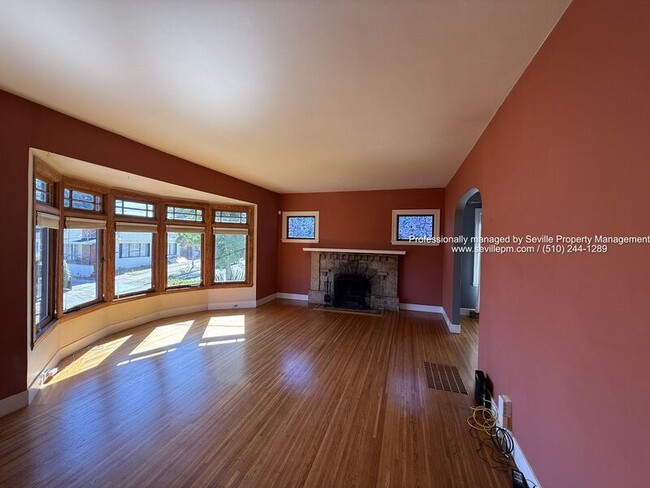 Foto del edificio - 2951 Madera Ave